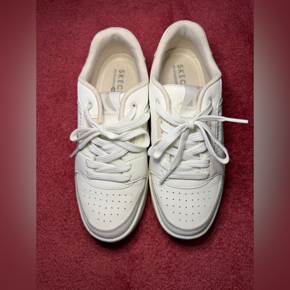 Skechers Cream and White Lace-Up Sneakers